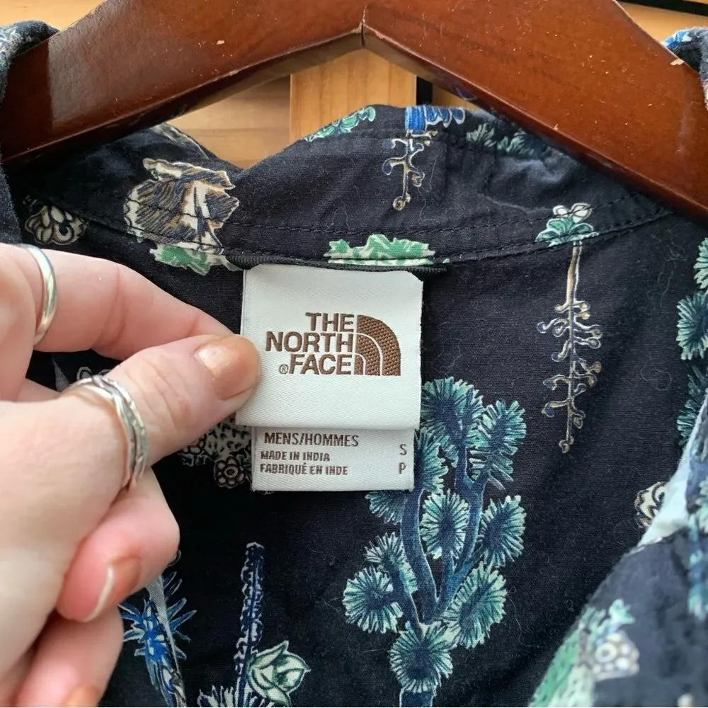 The North Face Cactus Print Button Up Size Small